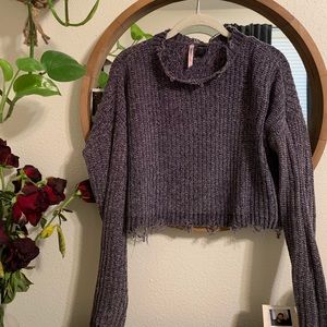 HP ✨ Cropped Gray Cowl Neck Sweater